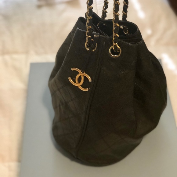 Vintage Chanel bucket bag - Picture 3 of 8